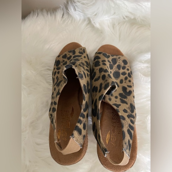Aerosoles Leopard Print Wedge Open Toe Heels “Heelrest” - Picture 3 of 7